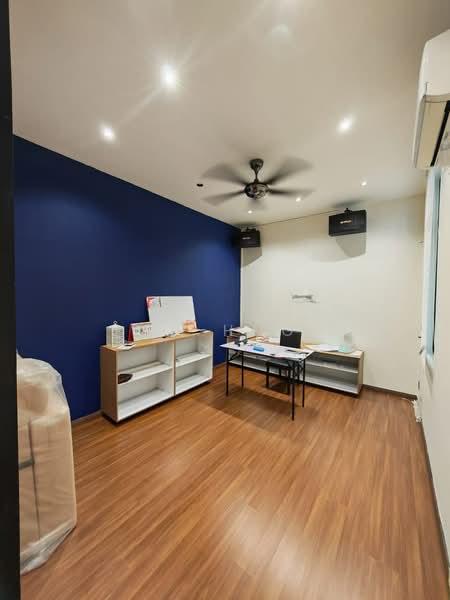 Garden Villas, Bukit Indah - 3