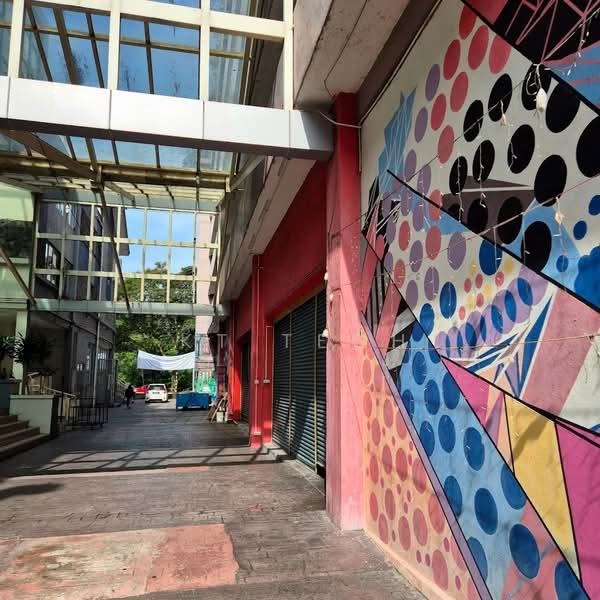 Seasons Square Shop Lots - 4