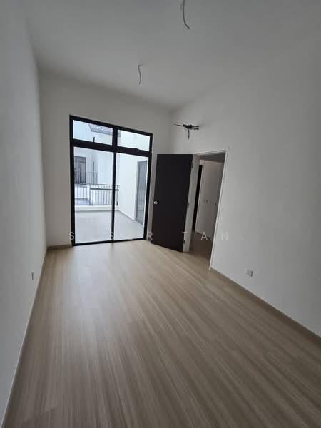 Eco Botanic 3@The Commune Harlow Type - 5