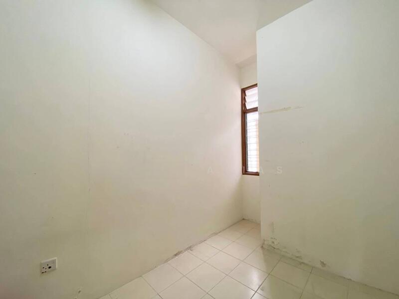 BELOW MV Double Storey Terrace Taman Bunga Raya Bandar Baru Salak Tinggi - 5