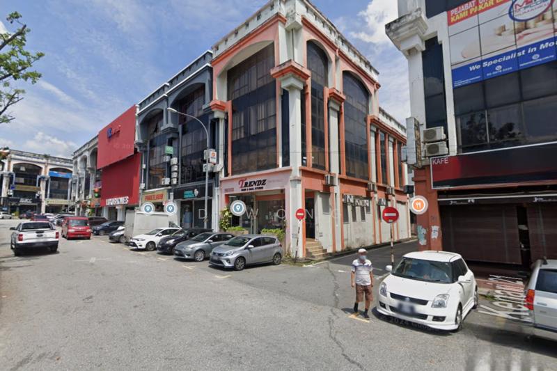 3.5 Storey Freehold Shop - 4