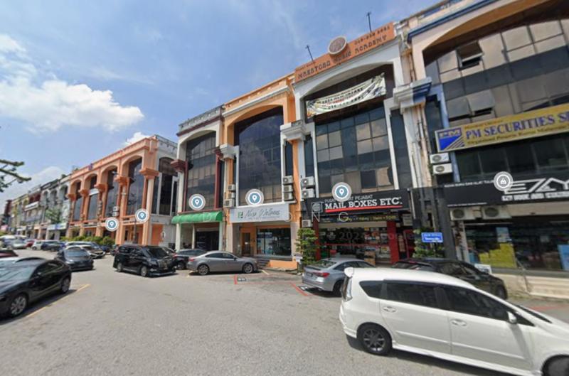 3.5 Storey Freehold Shop - 3