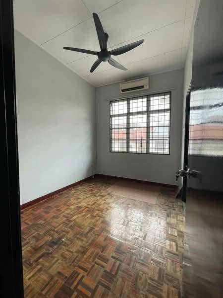 Taman Ixora Salak Tinggi Sepang - 4