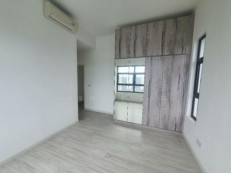 Lakeville Residence - 3