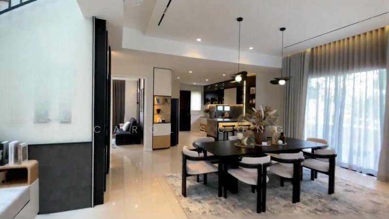 Heston Hills - 5