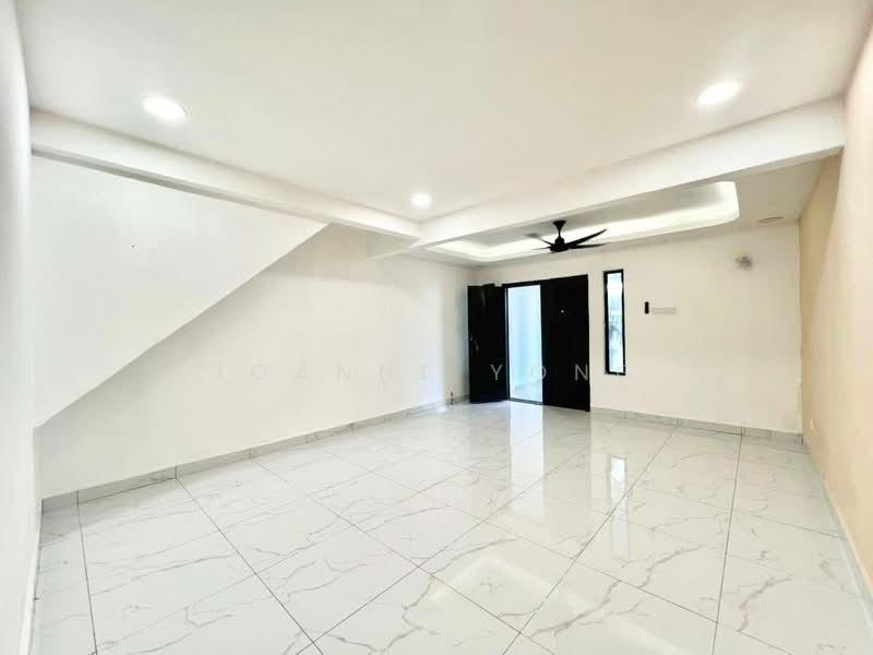 Double Storey Low Cost @ 27 Jalan Lanjut 6, Taman Desa Cemerlang Ulu Tiram. Johor - 5