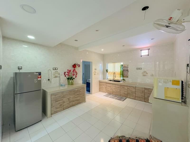 RENOVATED Double Storey Terrace Taman Tasik Prima Puchong - 4