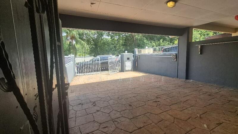 2.5 Sty House Taman Bukit Kajang Baru near MRT Kajang - 2