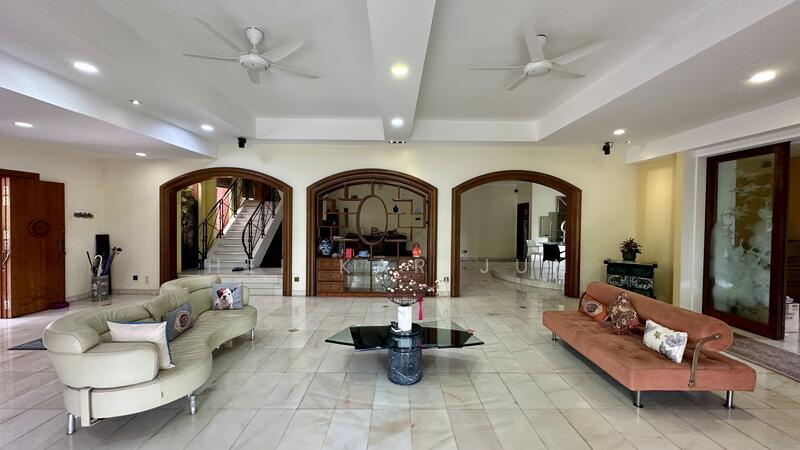 Taman Bukit Pantai - 1