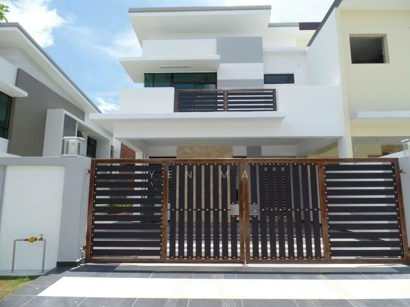 Promenade @ Taman Ungku Tun Aminah - 1