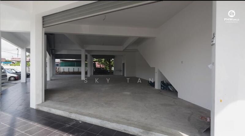 Bandar Senai Kulai Bizhub 3 Storey Shoplot Corner Lot - 1