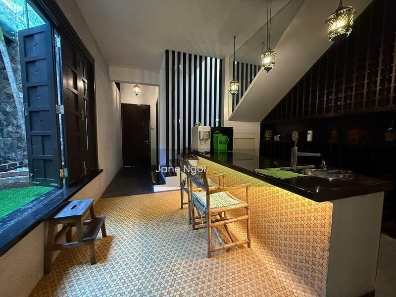 Taman Coronation - 1