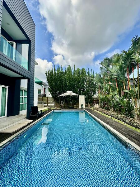 Noble Park Grand Pool Villas East Ledang - 2