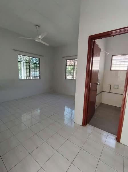 Taman equine Single storey Bungalow for sale seri kembangan - 4