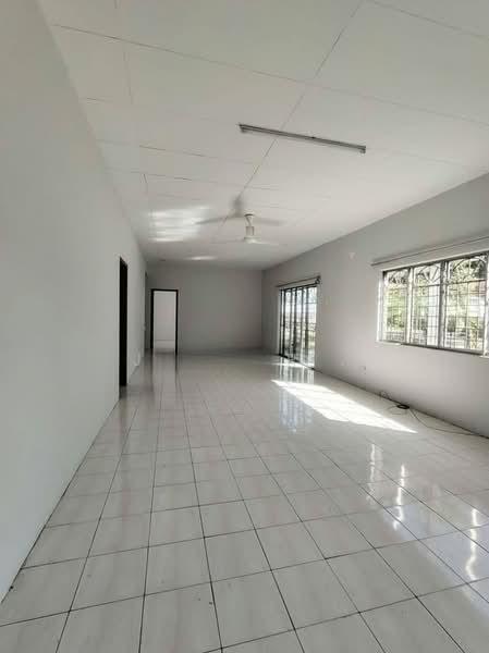 Taman equine Single storey Bungalow for sale seri kembangan - 2