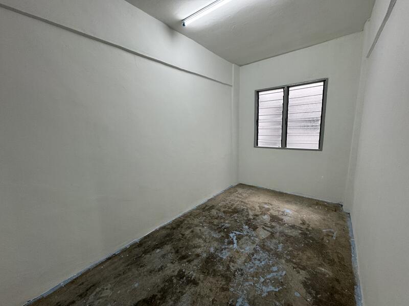 Pangsapuri Intan - 5