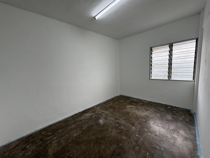 Pangsapuri Intan - 4