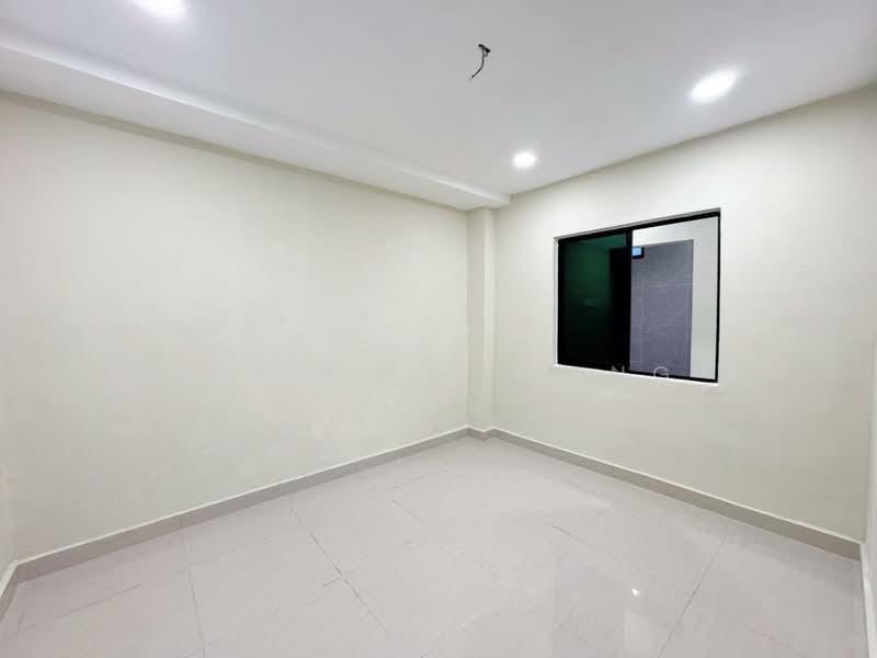 Taman Timur - 4