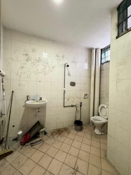 Kawasan Perindustrian Kempas - 3