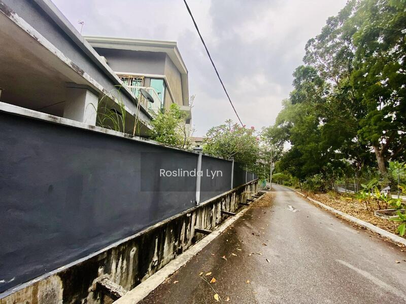 Double Storey Terrace Desa Seringin Nilai 3 - 1