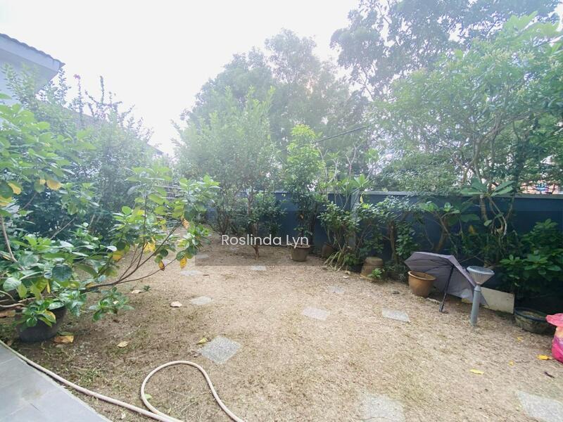 Double Storey Terrace Desa Seringin Nilai 3 - 4