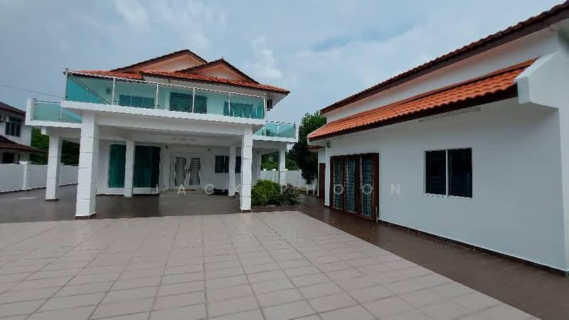 Taman Bukit Kempas - 1