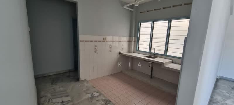 Subang Perdana Goodyear Court 8 - 3