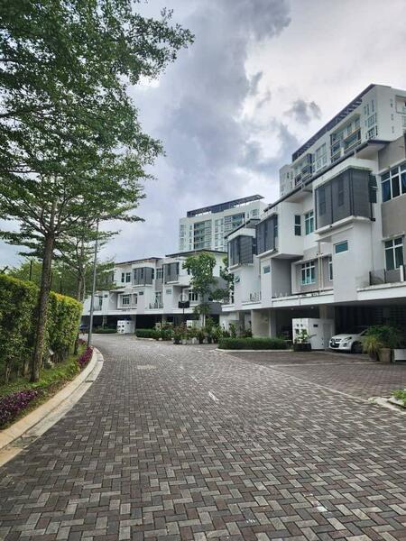 D'Suites Akasia Villa @ Horizon Hills - 1