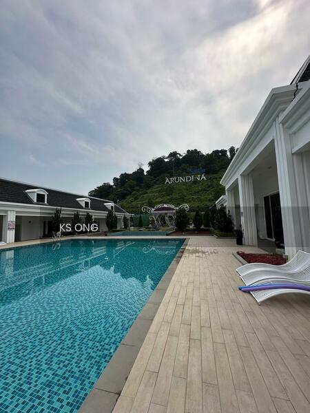 Precinct Arundina - 1