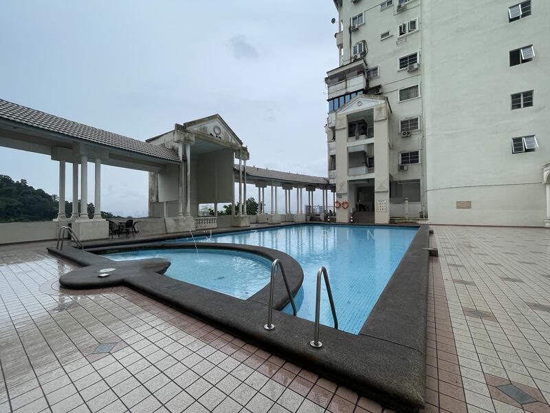 Puncak Athenaeum - 2