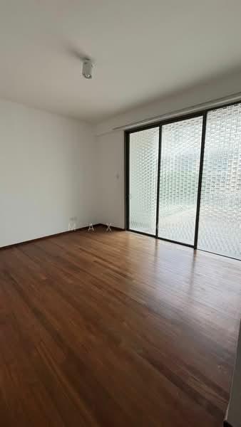 Raffles Residence 199 - 5