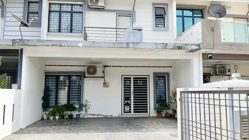 Double Storey Terrace Taman Saujana Rawang - 1