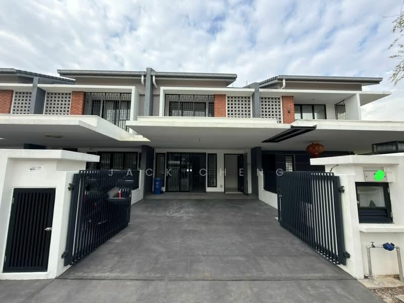 Elmina Green Three - 1