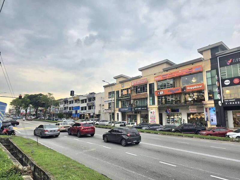 Johor Jaya Jalan Ros Merah 2/10 - 3