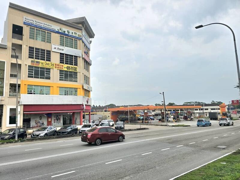 Johor Jaya Jalan Ros Merah 2/10 - 2