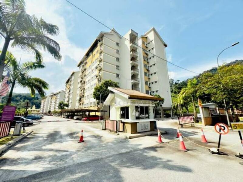 Tiara Hatamas Apartment - 1