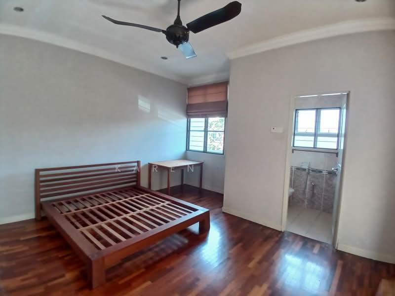 Putra Heights Laman Putra Sek 7 - 2