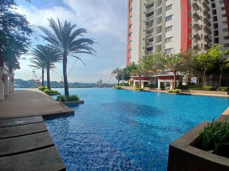 Main Place Residence - 4