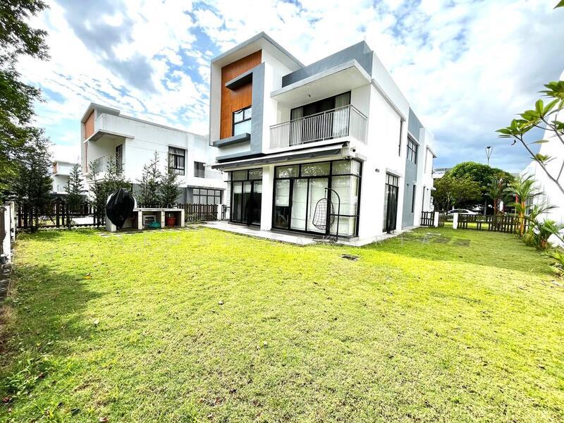 Tralas - Zero Lot Bungalow - 2