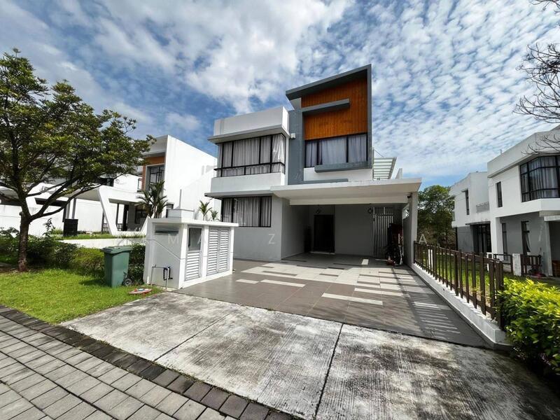 Tralas - Zero Lot Bungalow - 1