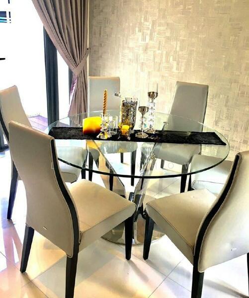 Avira Medini Iskandar - 4