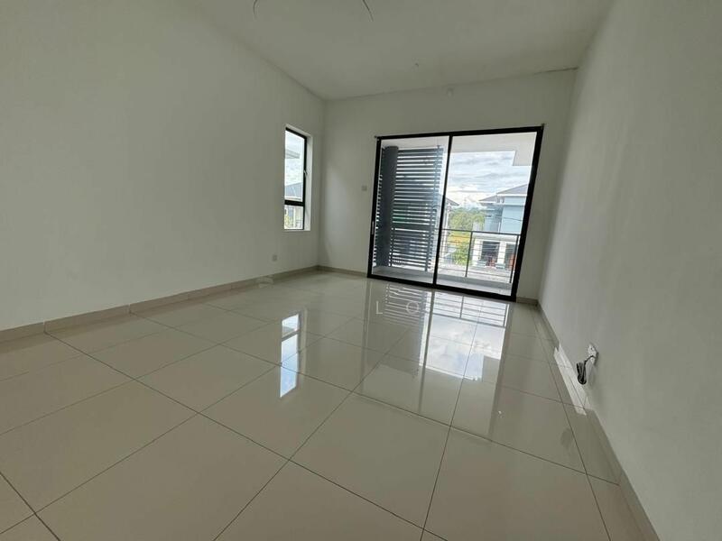 Semi-Detached House at Gerbang Meru Indah - 5