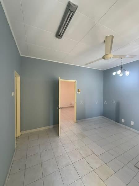 2 storey house @ taman bukit Subang Shah Alam - 2