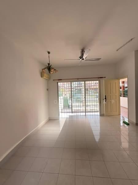 2 storey house @ taman bukit Subang Shah Alam - 1