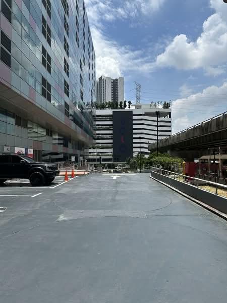 Leisure Commerce Square - 2