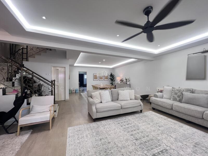 Bandar Tun Hussein Onn - 1