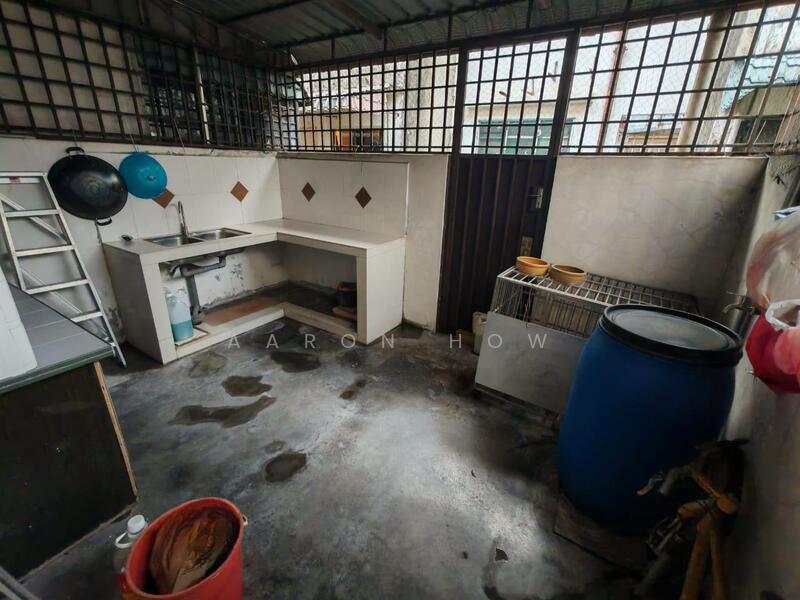 Double Storey Jalan Seroja Johor Jaya - 5