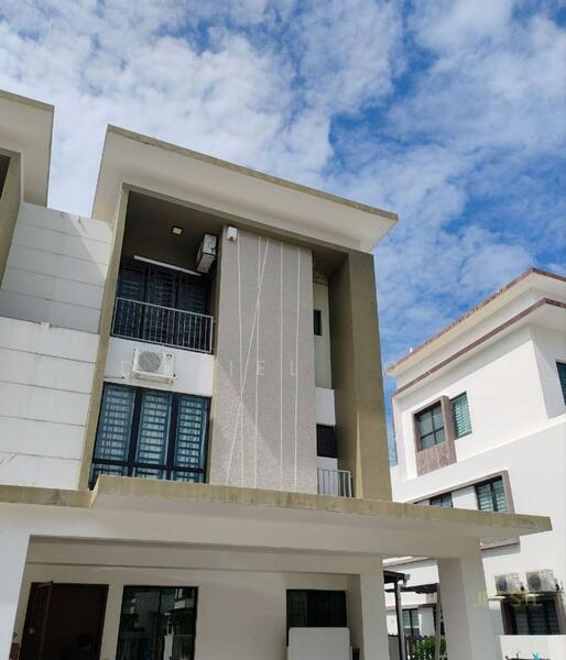 RM1.25m! 32x70ft! 5R5B! Renovated Good Condition Setia Utama 1 Setia Alam 3 Sty Semi D Cluster Hse - 1