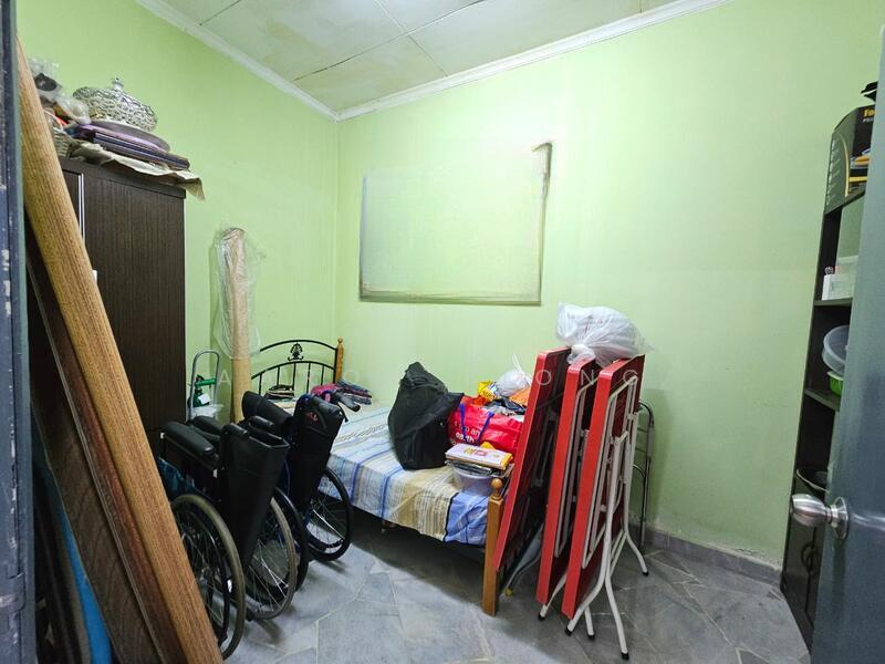Bandar Tun Hussein Onn - 4