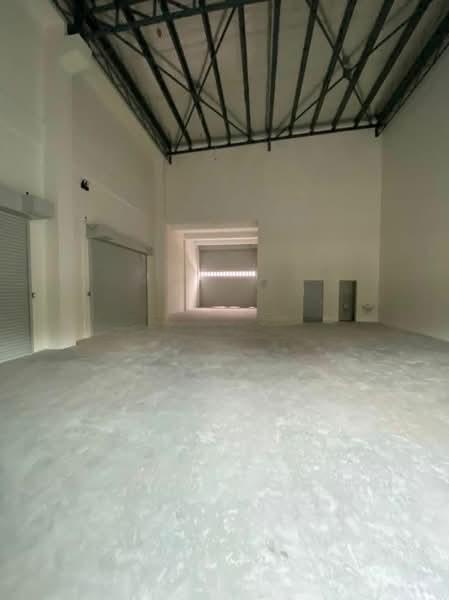 Golden Gateway Light & Medium Industrial Factories - 2